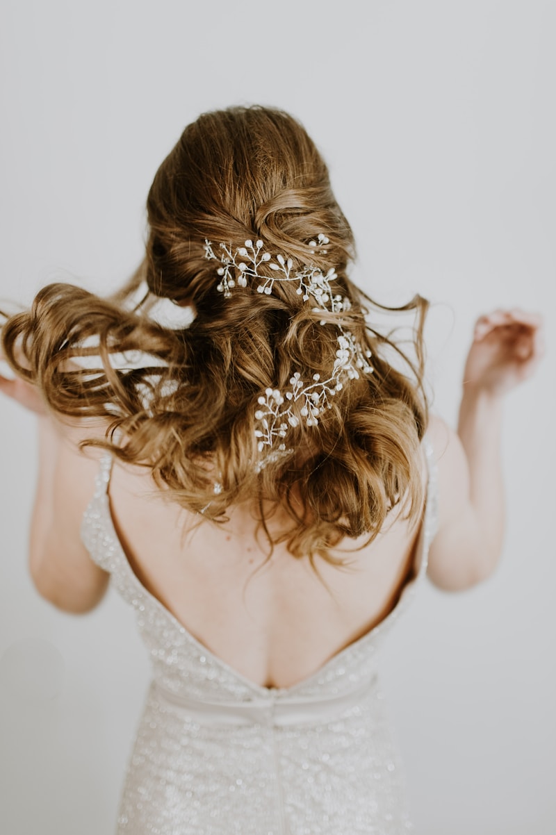 Essential Tips for Accessorizing Wedding Outfits