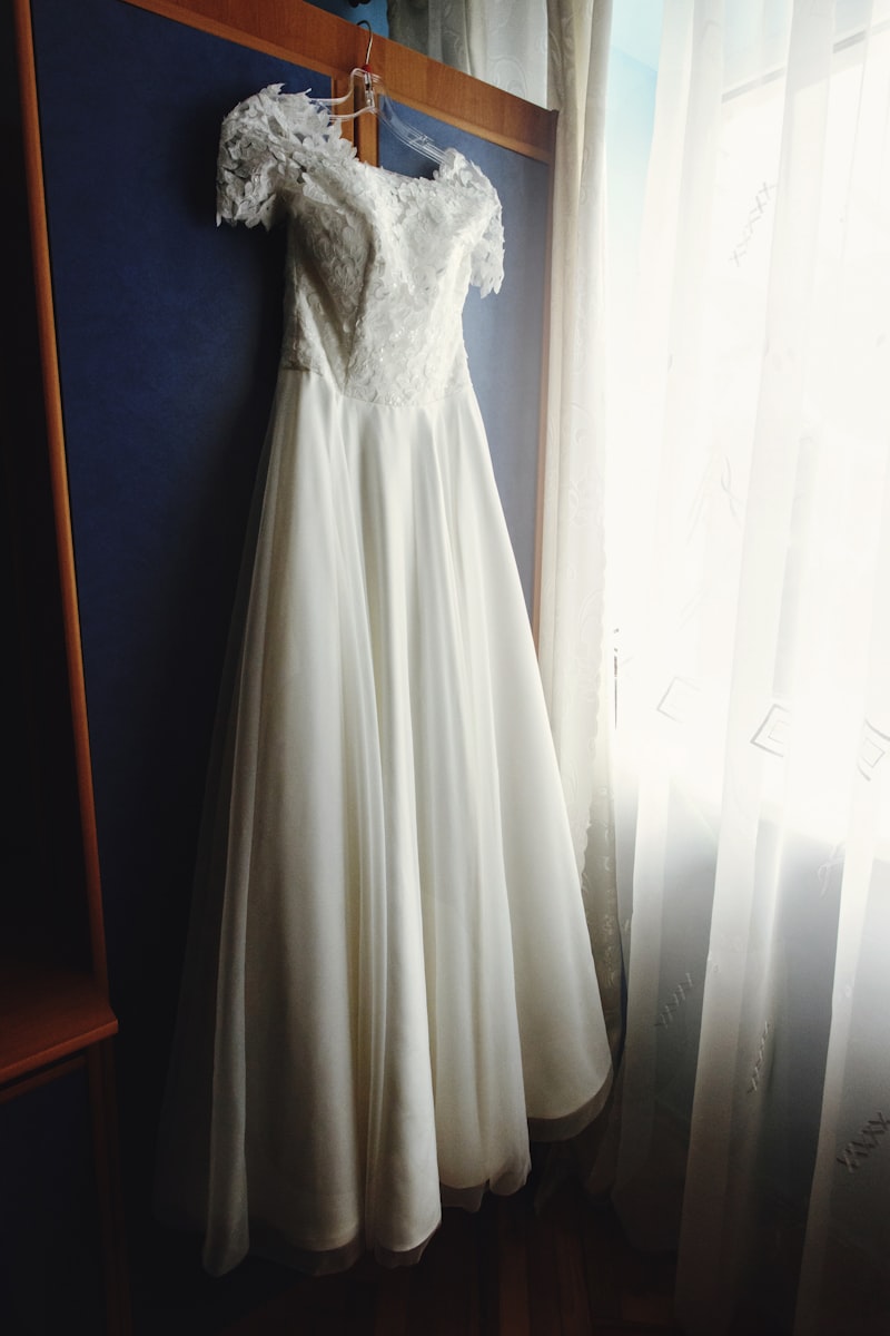 Exploring Heritage-Inspired Wedding Dress Motifs: A Blend of Tradition and Modern Elegance