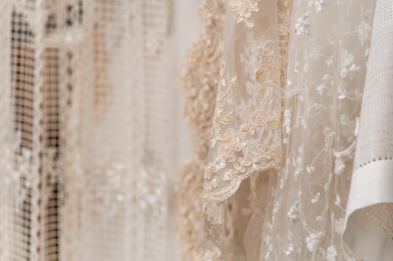 Exploring the Elegance of Layered Lace Fabrics: A Comprehensive Guide