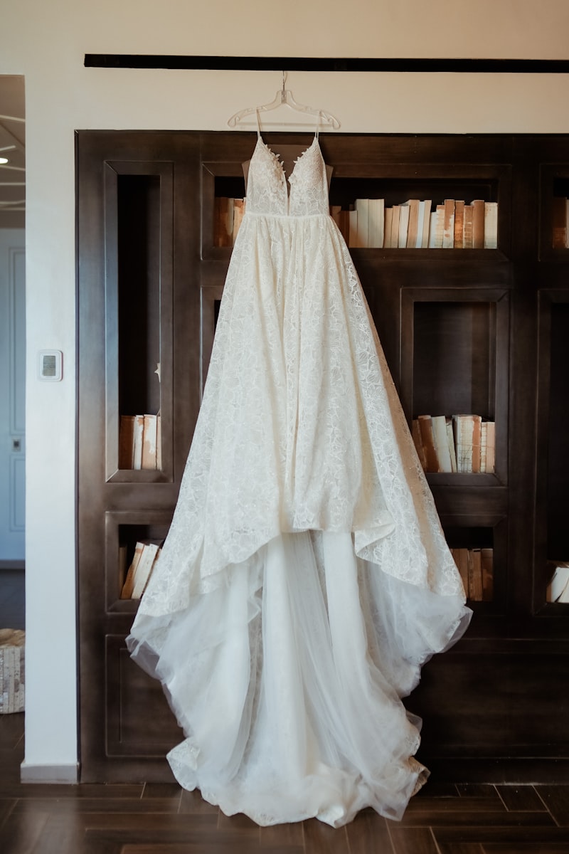 Unveiling Vintage Inspirations in Wedding Dresses: Timeless Elegance for the Modern Bride